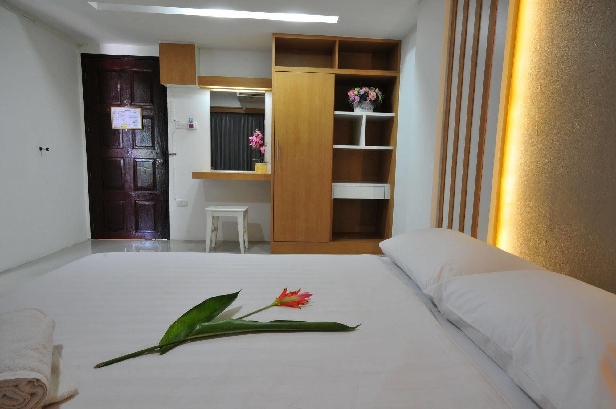 Beerapan Hotel Bangkok Eksteriør bilde
