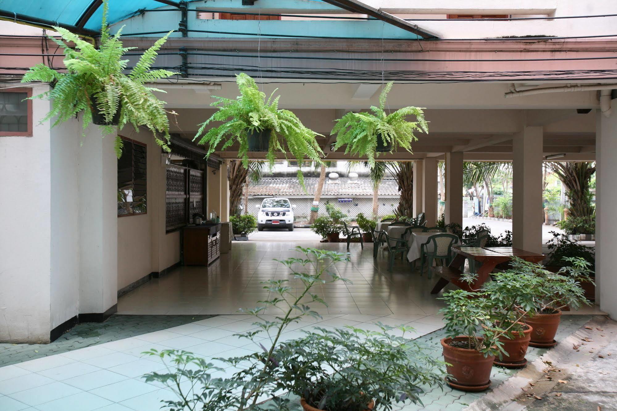 Beerapan Hotel Bangkok Eksteriør bilde